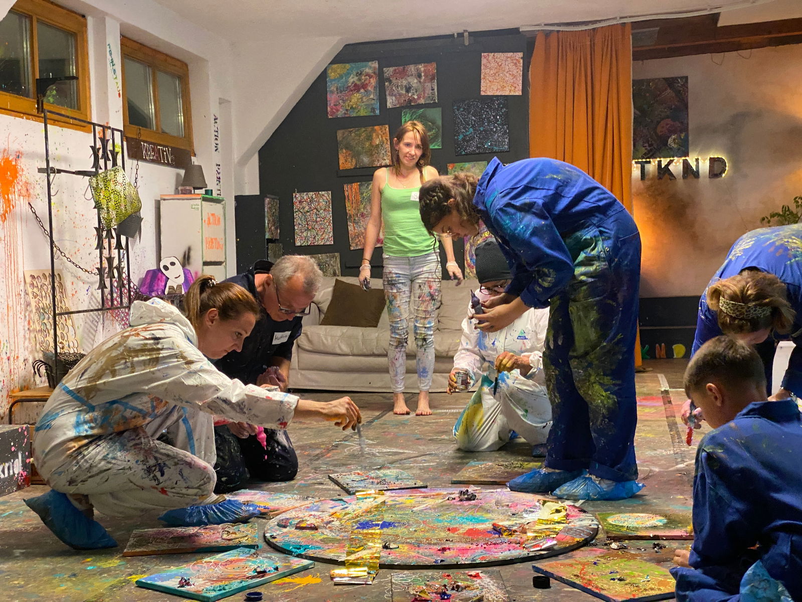 Action Painting Geschenkbox für Familien, Erlebnisgeschenk, Gutschein - Stadtknd -  - #tag1# - #tag2#